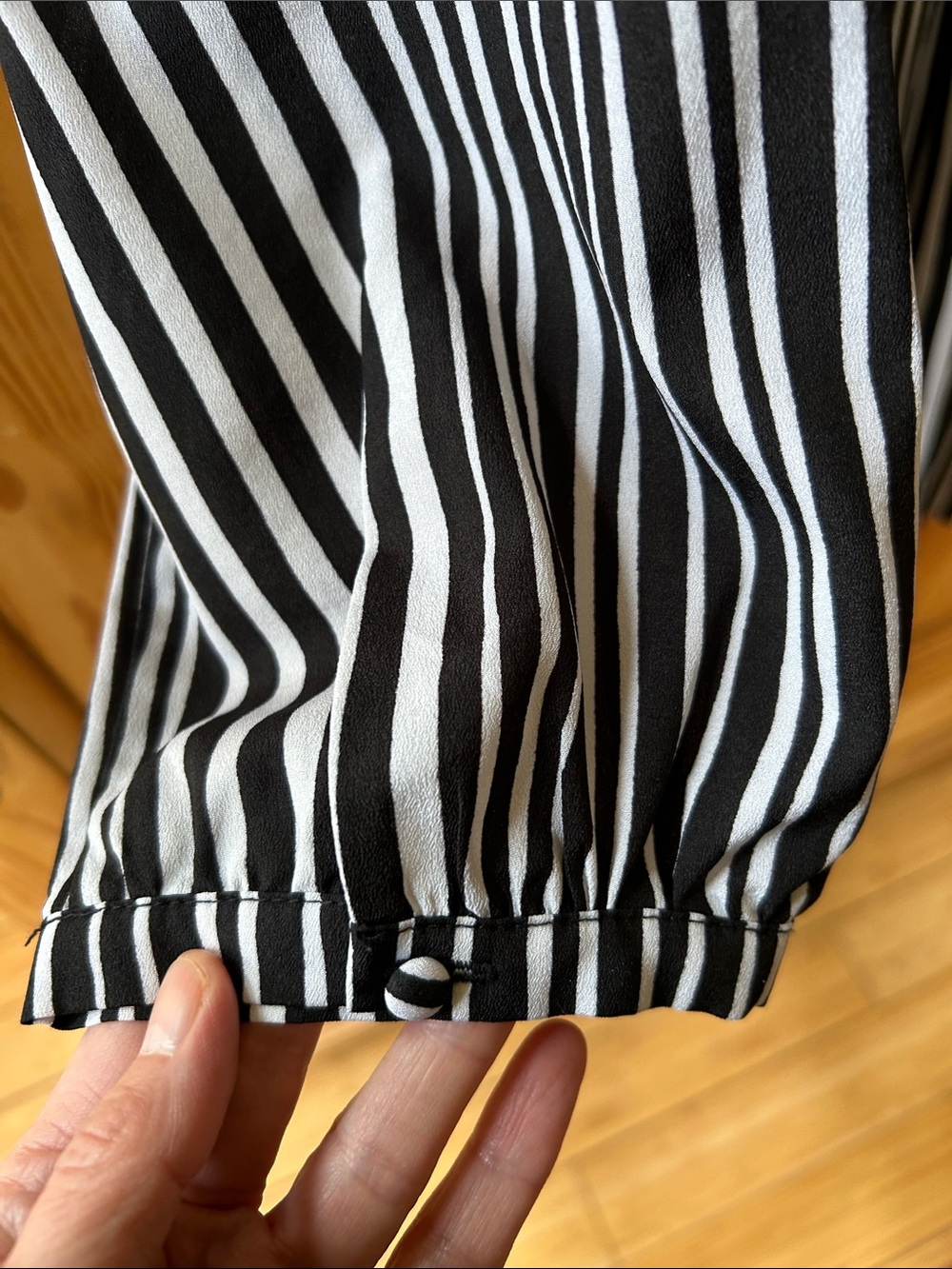 Milano Top Striped Black & White Peasant Blouse 3/4 Sleeves Lightweight - Picture 5 of 8